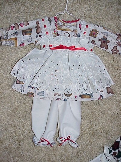 Available Outfit 25in Ann/Andy